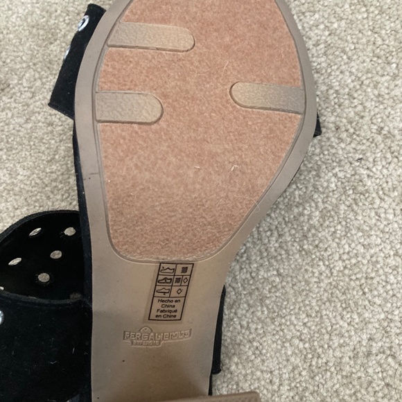 Fergalicious women's size 9 1/2 grommeted sandals. - Picture 6 of 10